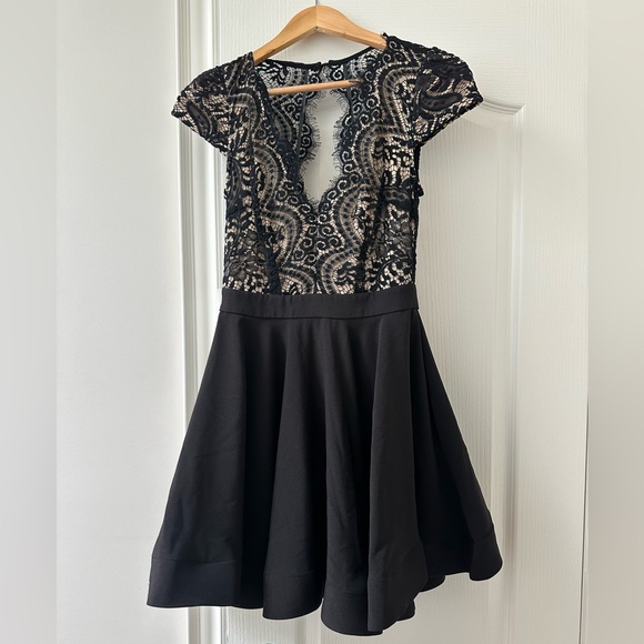 Occasional Dress - Picture 1 of 2